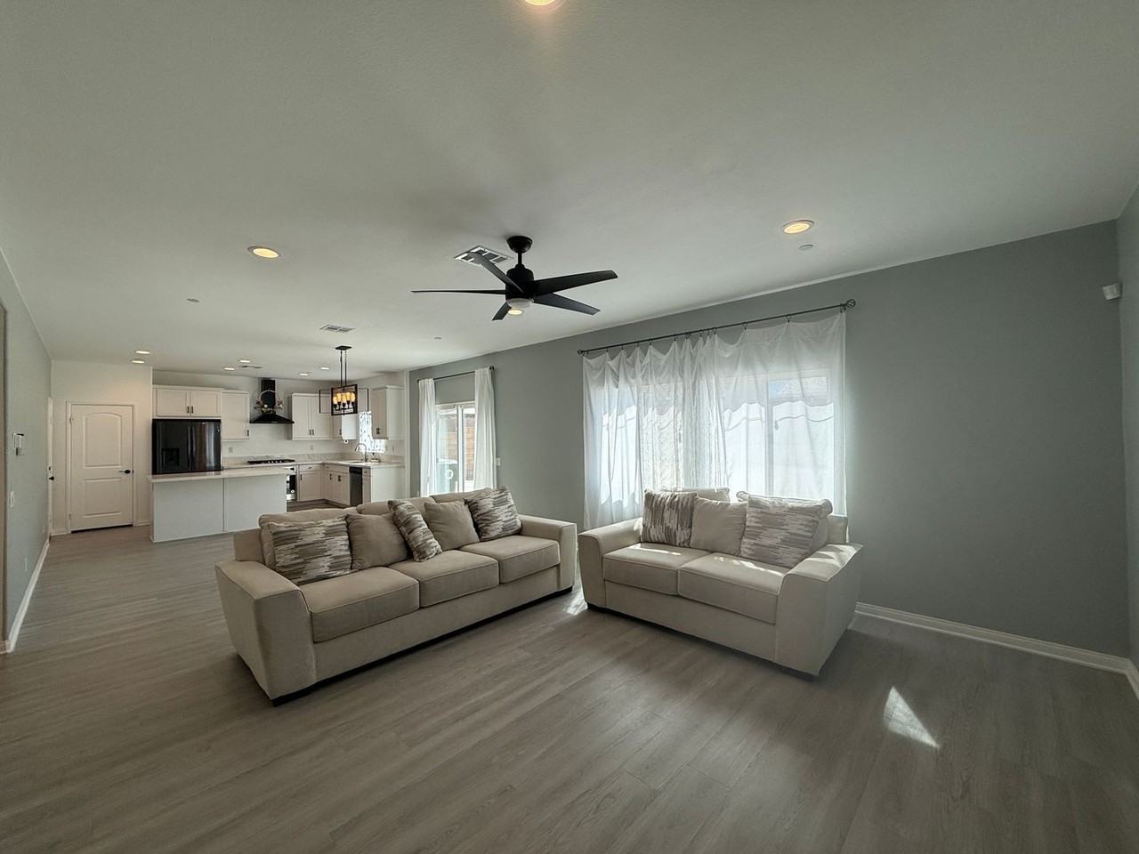 11799 Fresh Meadow Pl - Photo 6 of 21