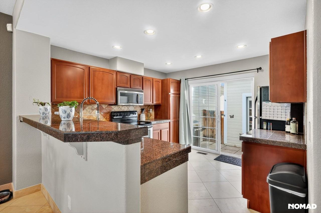 8300 8300 Fairmount Dr Suburban Service 103 - Photo 5 of 29