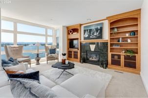 featured image of 2015 Se Columbia River Dr #320