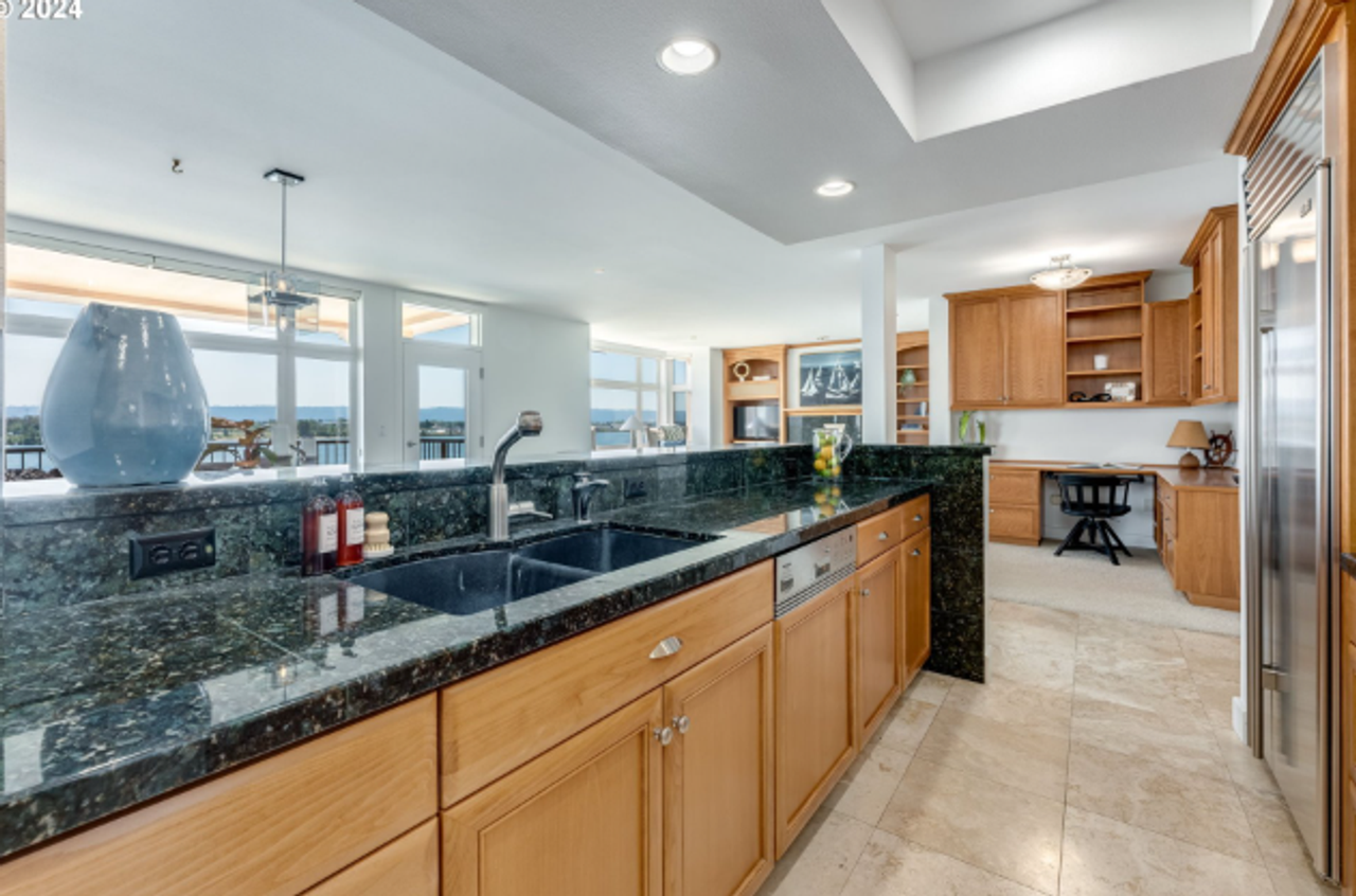 2015 Se Columbia River Dr #320 - Photo 5 of 20