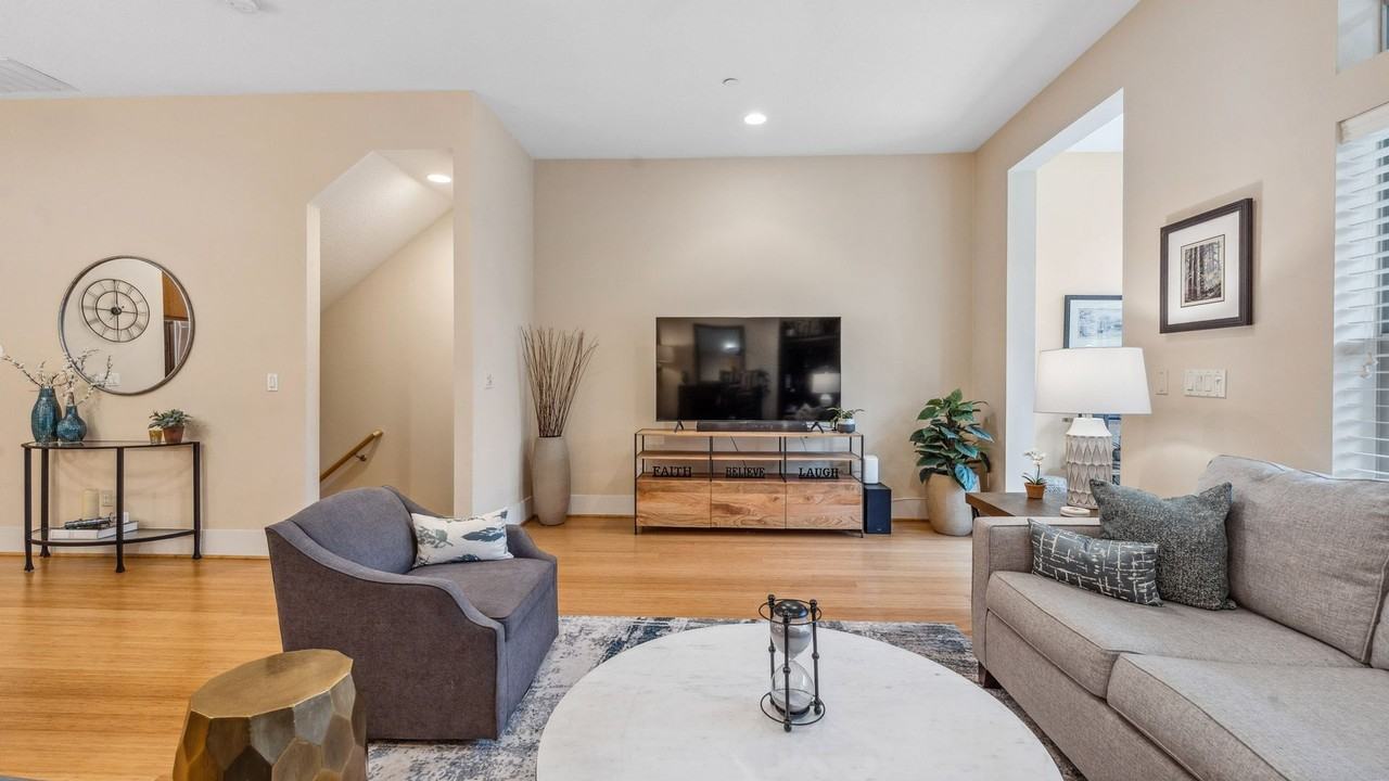 10063 Sw Morrison St - Photo 6 of 23