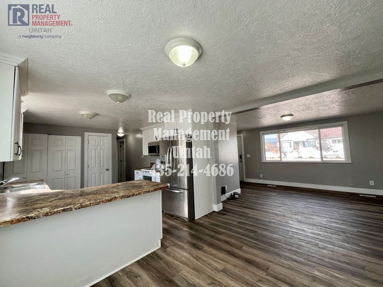 235 W 200 S - Photo 3 of 17