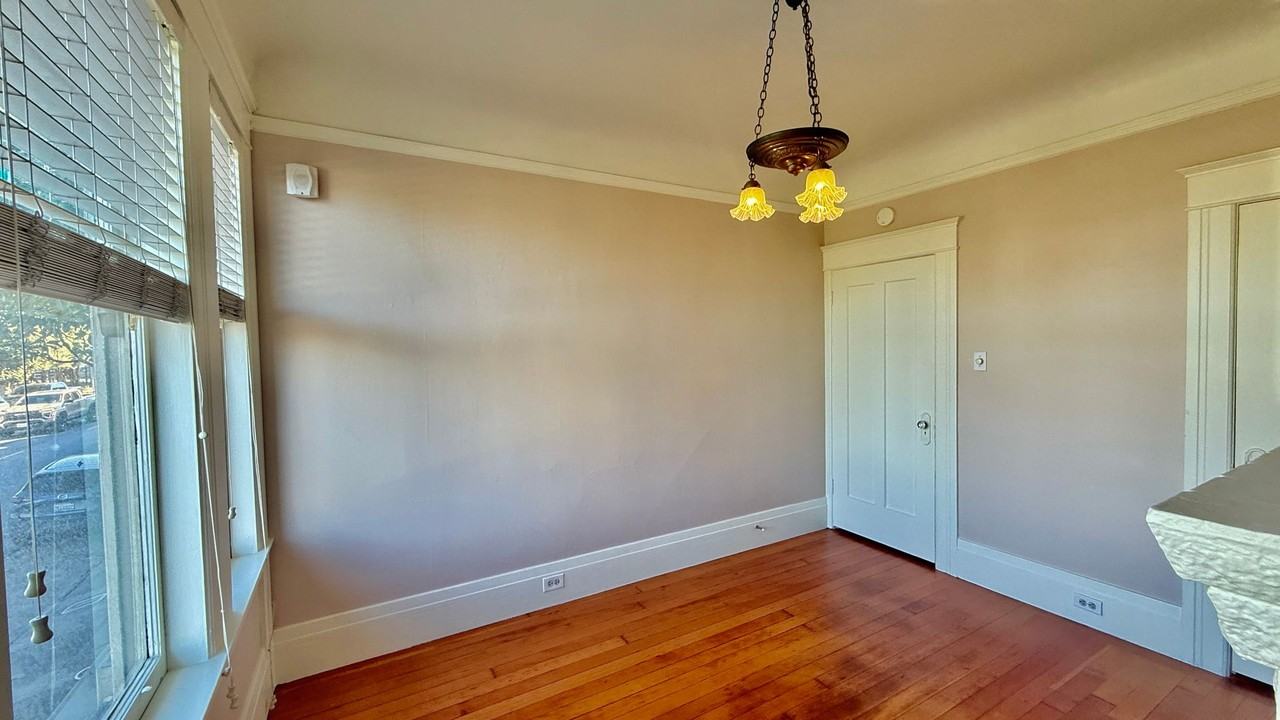 1755A Chestnut St - Photo 3 of 31