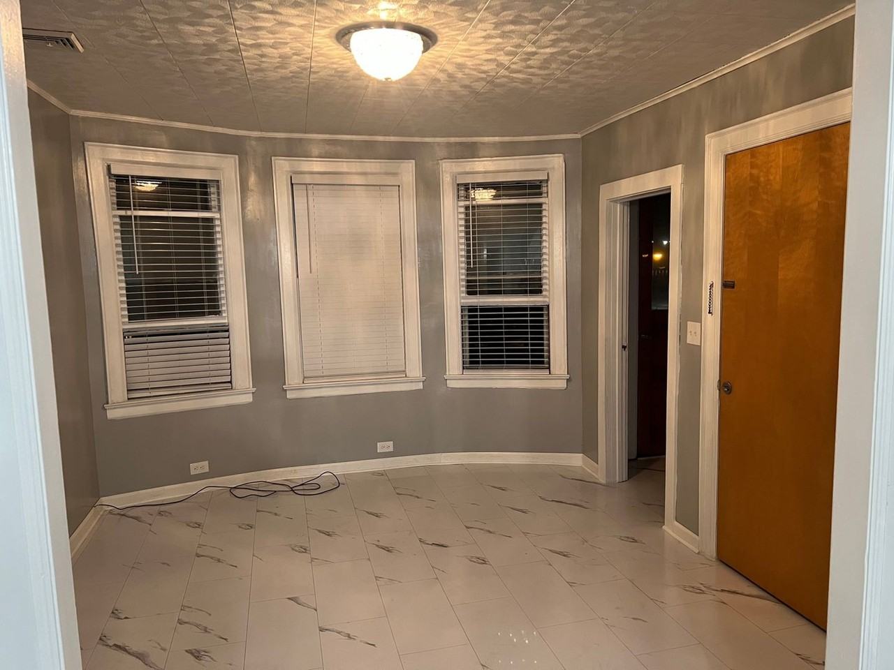 375 Military Rd - Photo 2 of 14