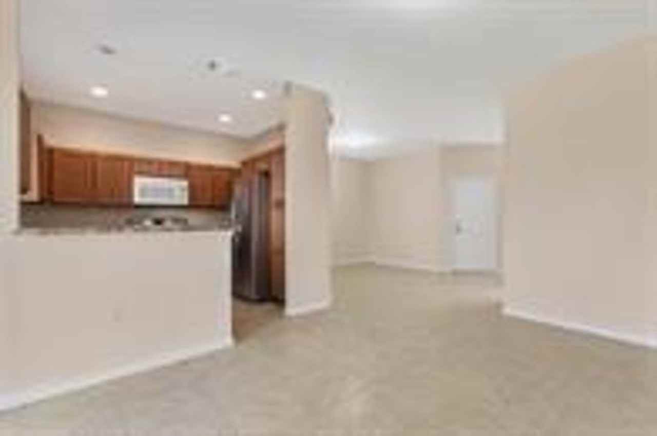 21113 Nw 14th Pl - Photo 2 of 10