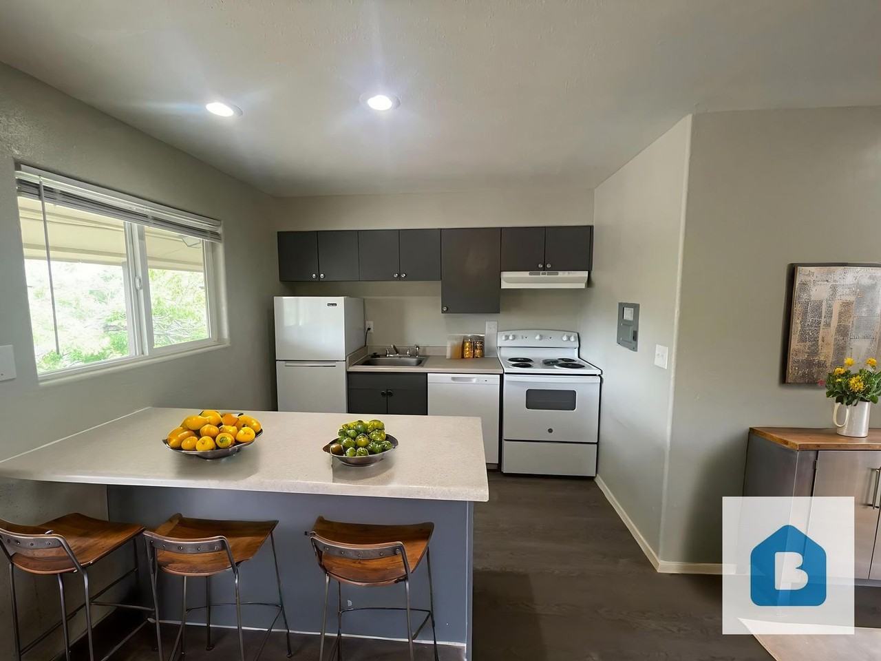 Westwind - Photo 2 of 18