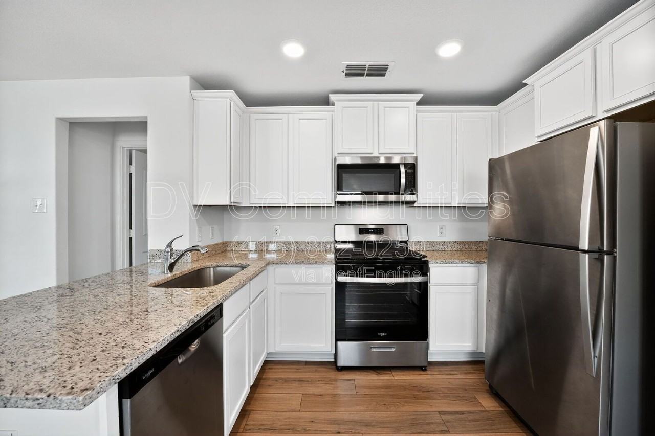 582 Gabbro Gardens - Photo 7 of 22