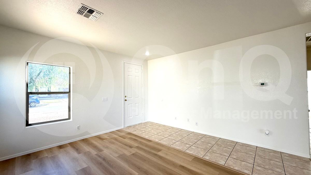 25650 W Burgess Ln - Photo 6 of 21