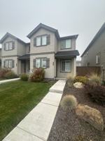 featured image of 2370 Ne Victor Pl