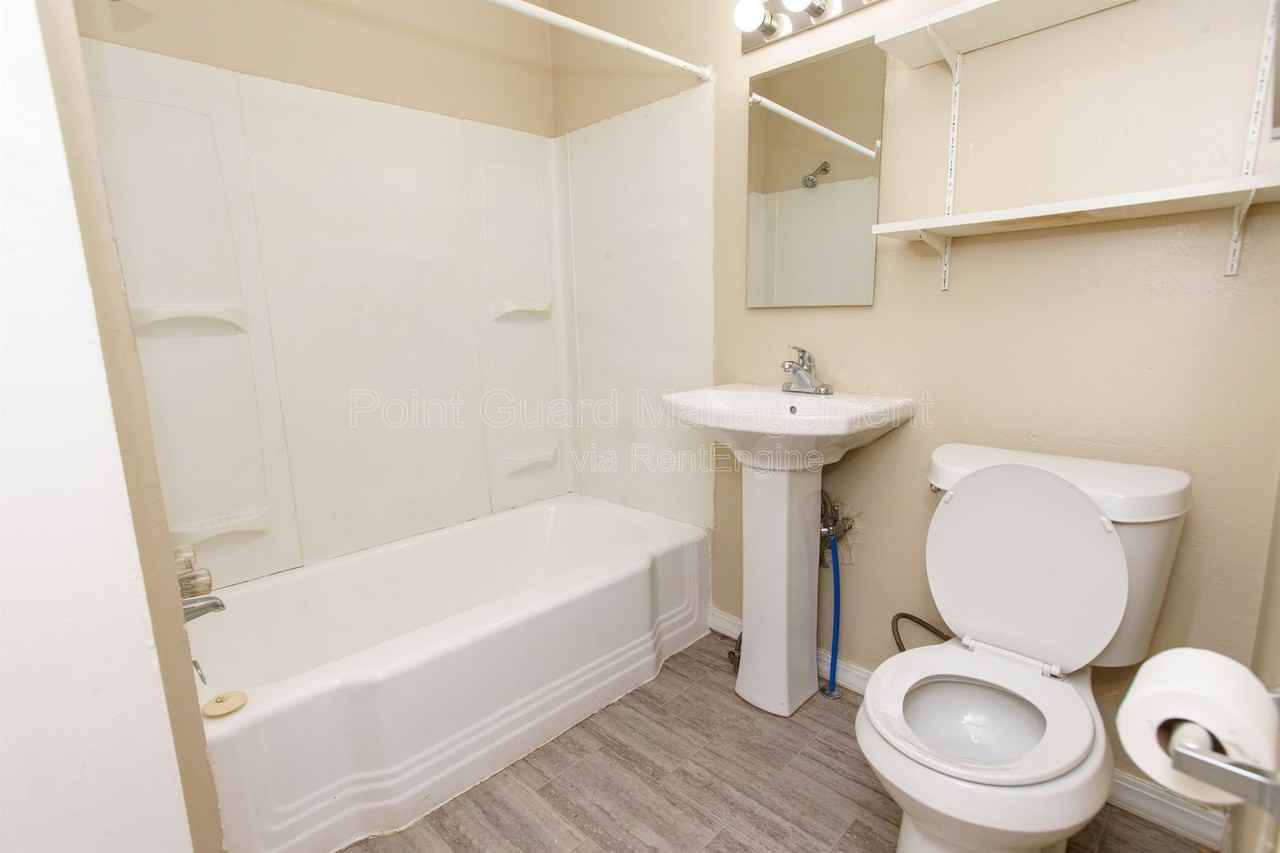 1722 N Holyoke Ave #4 - Photo 4 of 10