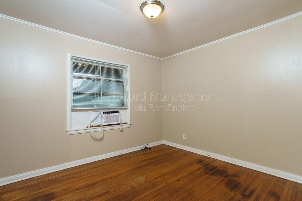 1722 N Holyoke Ave #4 - Photo 5 of 10