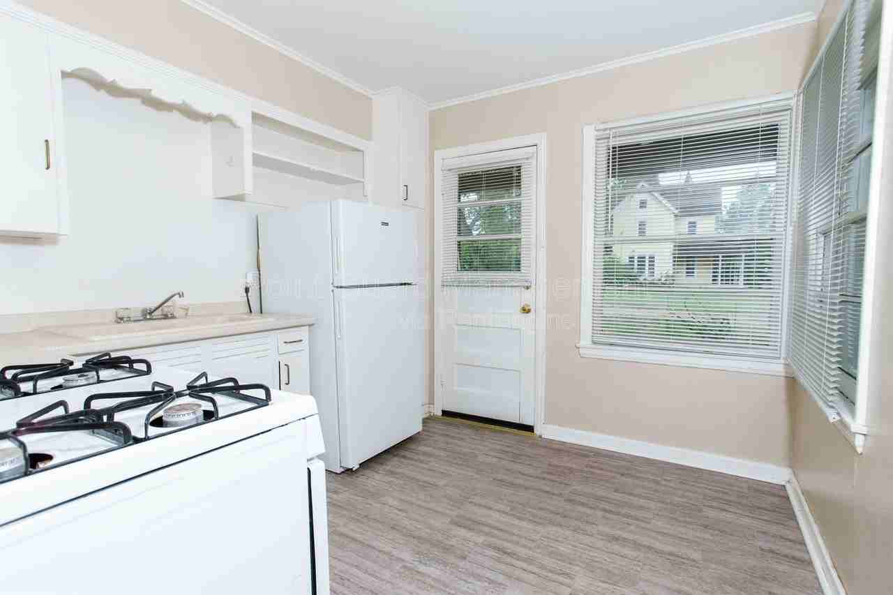 1722 N Holyoke Ave #4 - Photo 7 of 10