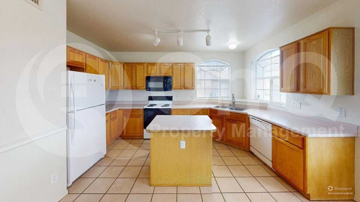 8305 N Solitude Way - Photo 3 of 25