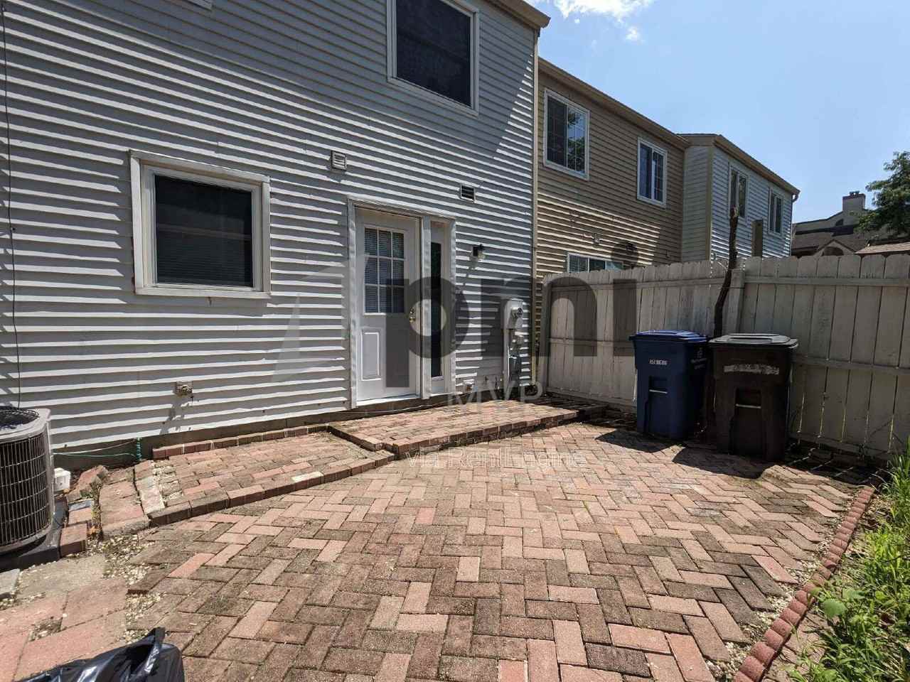 7490 Stonetrail Way - Photo 3 of 26