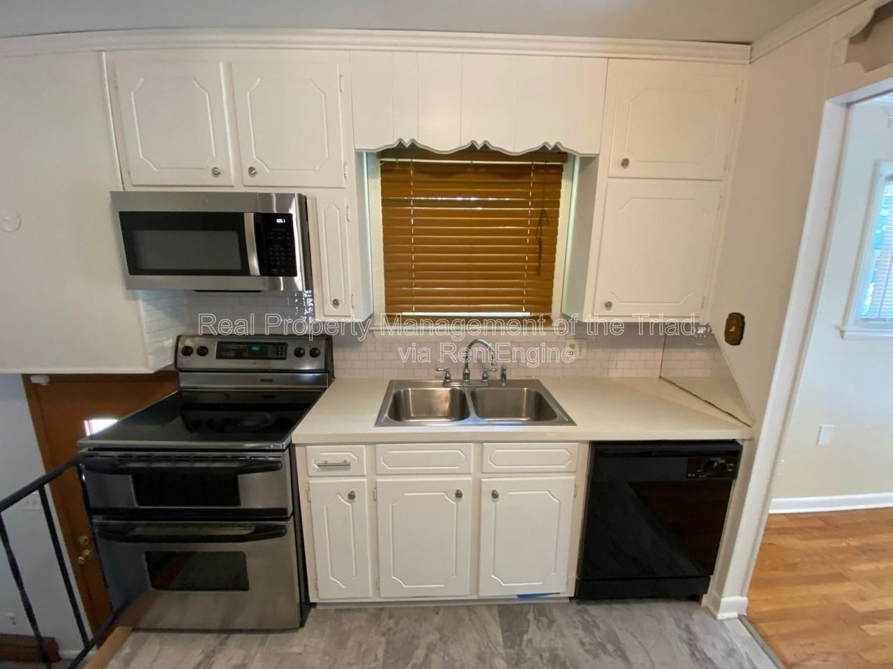 926 Hilltop Blvd - Photo 6 of 37