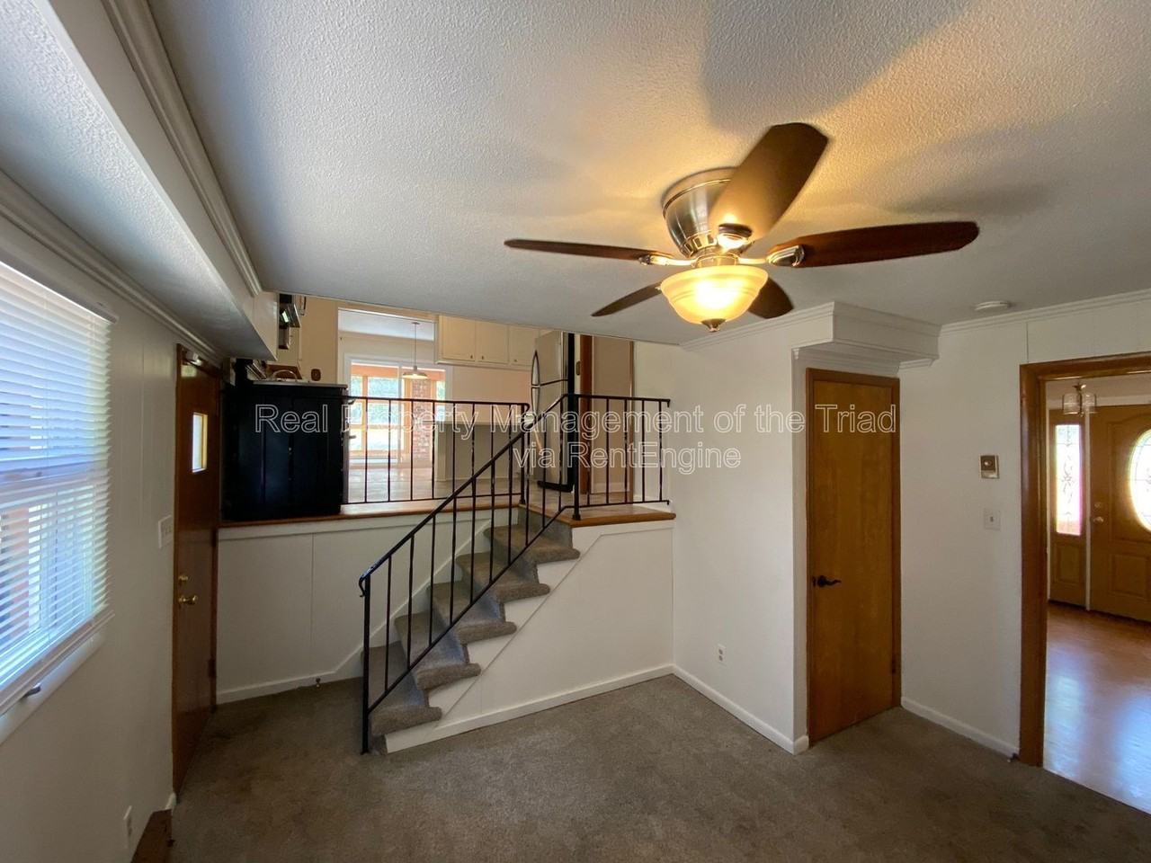 926 Hilltop Blvd - Photo 3 of 37