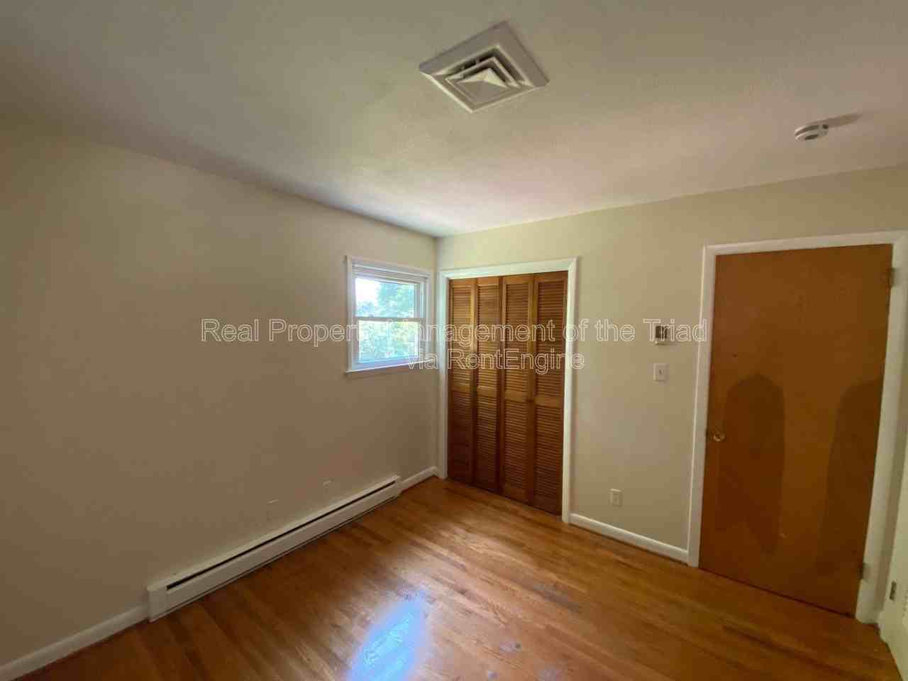 926 Hilltop Blvd - Photo 4 of 37