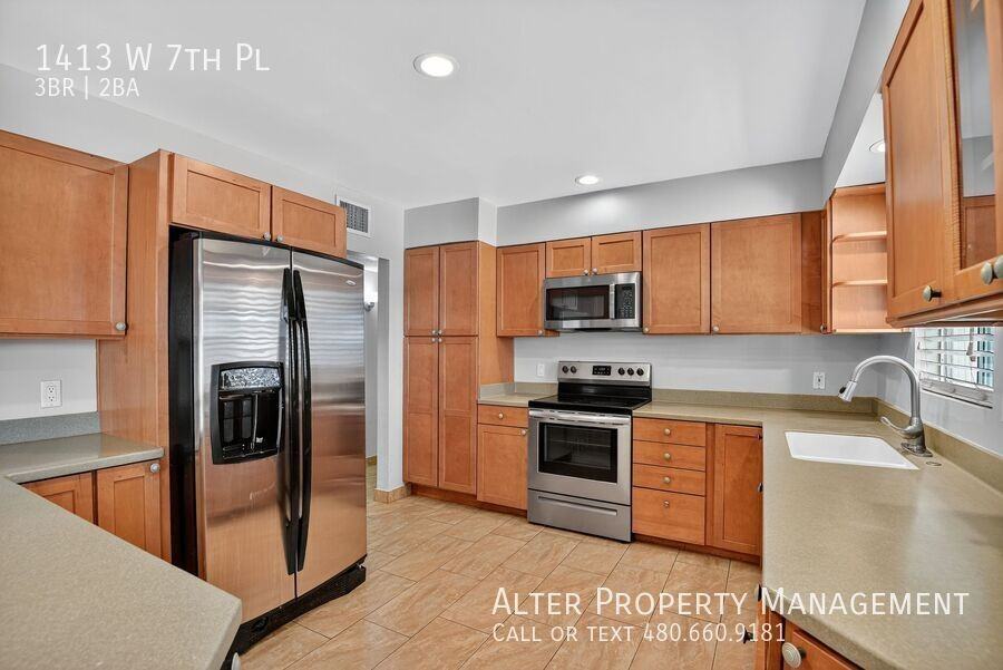 1413 West 7th Place - Photo 7 of 16