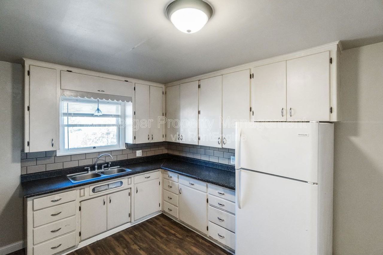 11 E Rich Ave #3 - Photo 4 of 18