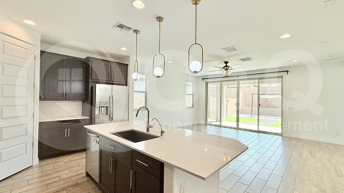 1623 West Estes Way - Photo 4 of 24