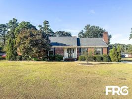 featured image of 207 Woodbine St