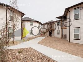 featured image of 1313 Elm St #2