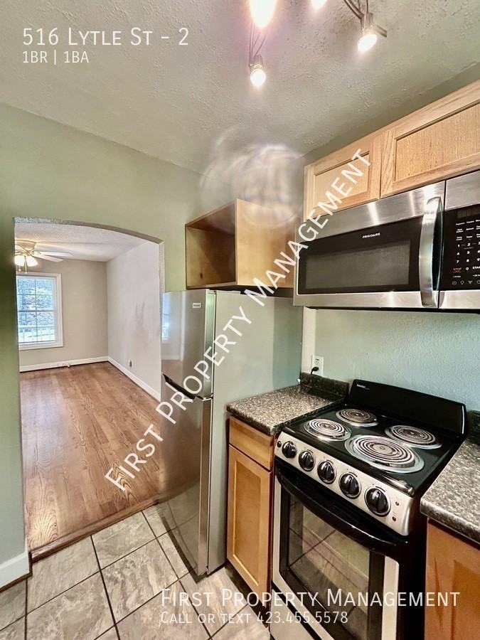 516 Lytle St #2 - Photo 6 of 11