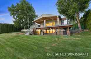 featured image of 2102 Elgin Rd Ne