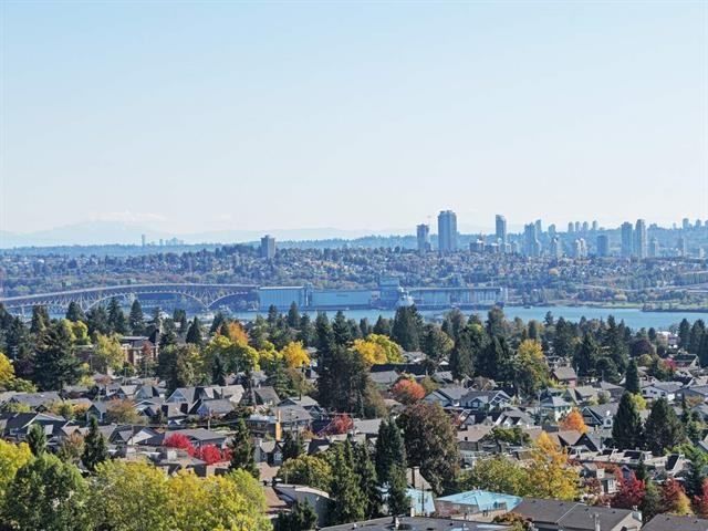 125 E 14th St #1902 - Photo 5 of 19