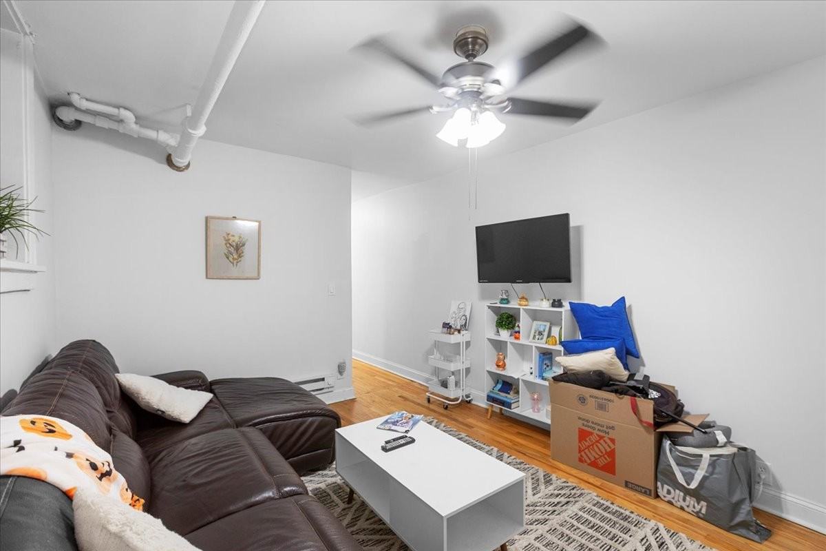 442 W Arlington Pl #GDN - Photo 2 of 11