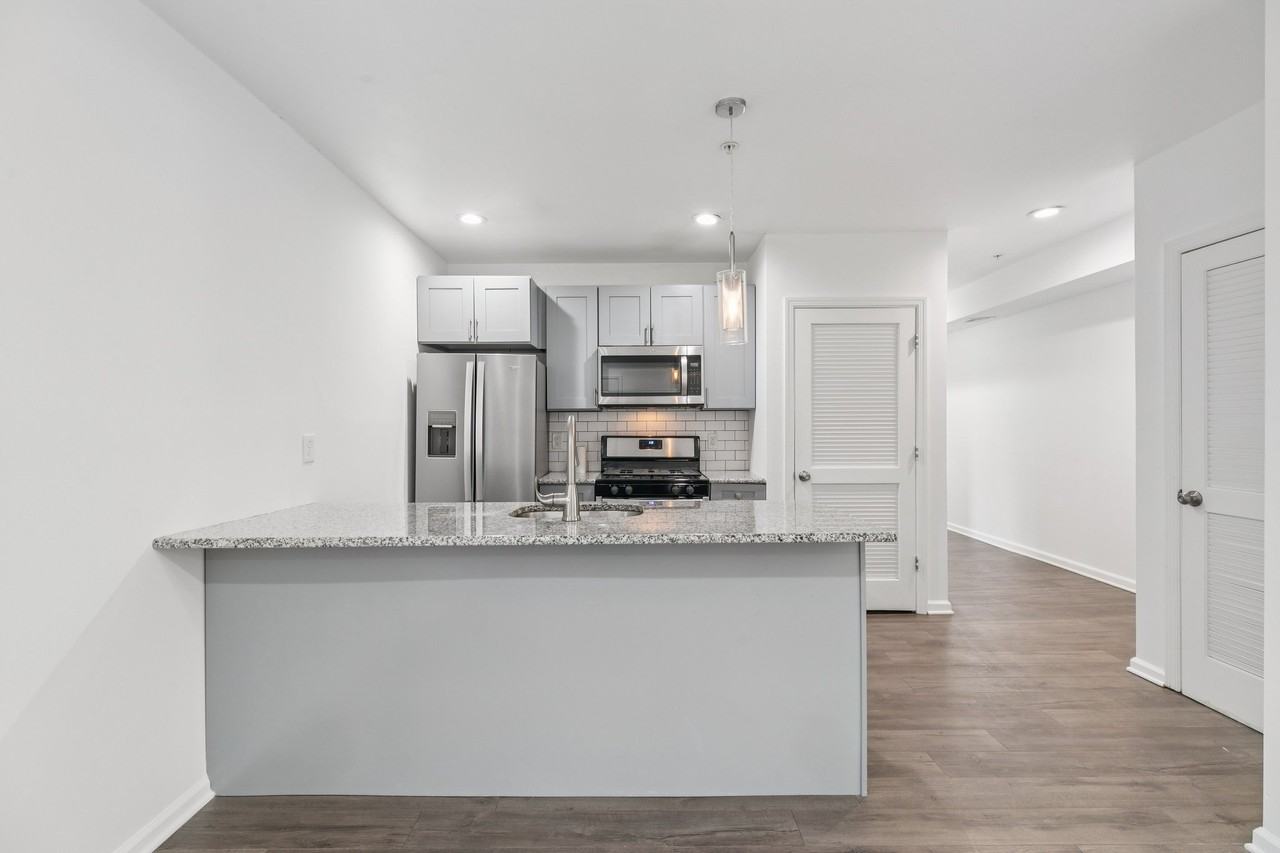 2227 E Cumberland St #2 - Photo 2 of 19