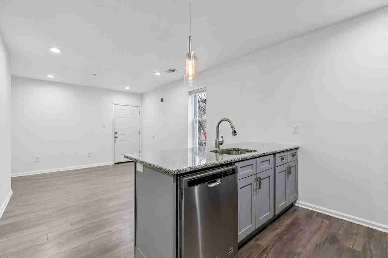 2227 E Cumberland St #2 - Photo 3 of 19