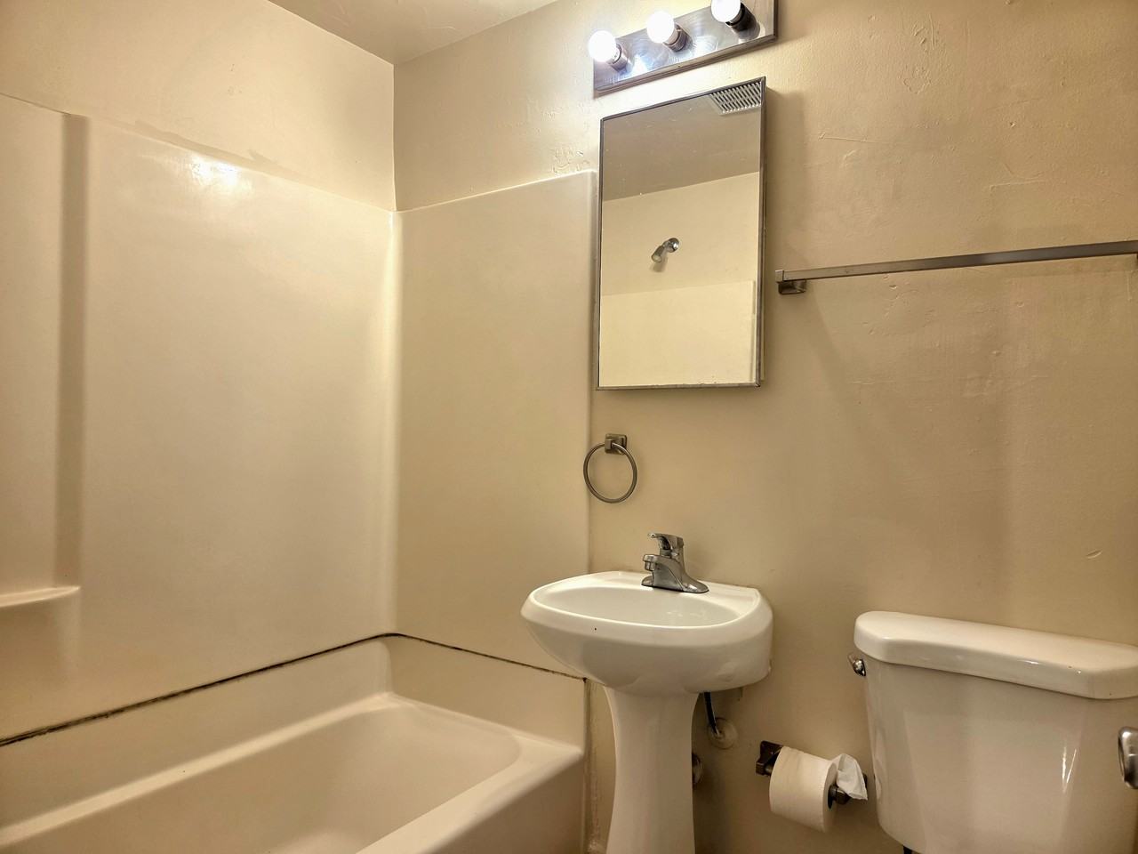 338 North 300 West #9 - Photo 7 of 8