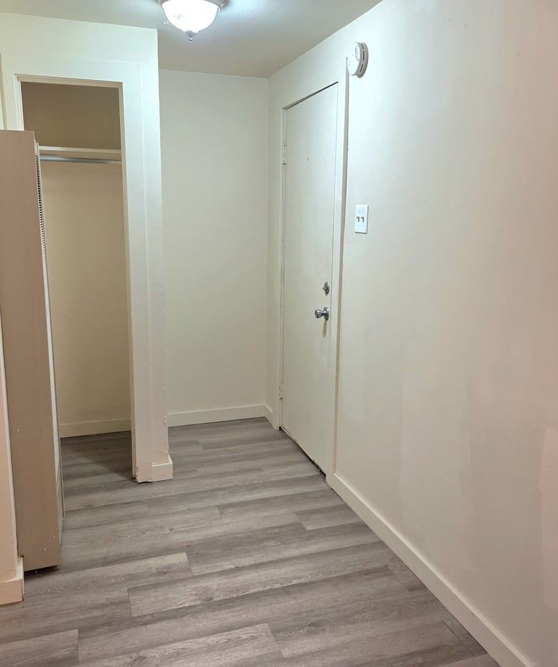 338 North 300 West #9 - Photo 6 of 8