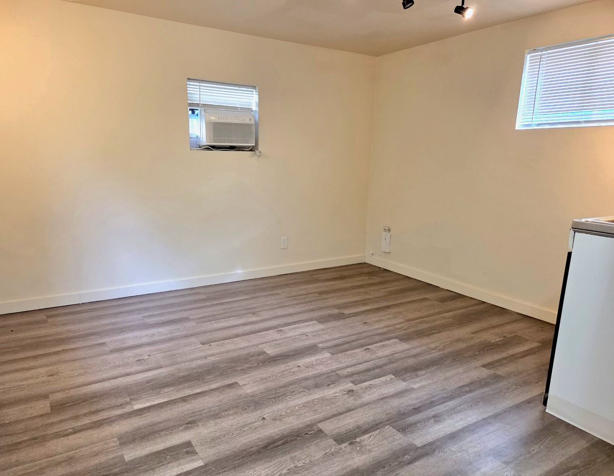 338 North 300 West #9 - Photo 3 of 8