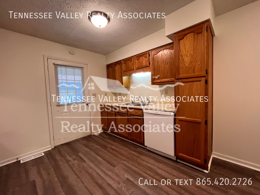 524 Wilson Street #A - Photo 4 of 12