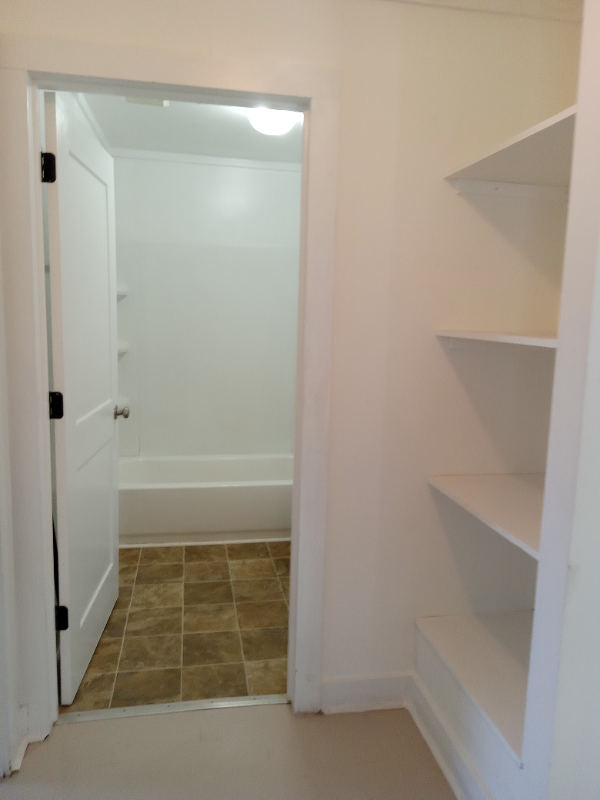 202 Yancey Street - Photo 6 of 11