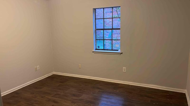 406 Scotsdale St - Photo 6 of 13