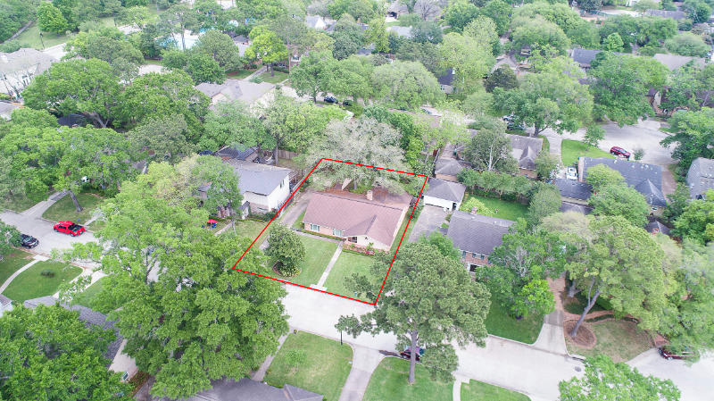 614 Bendwood Dr - Photo 3 of 15