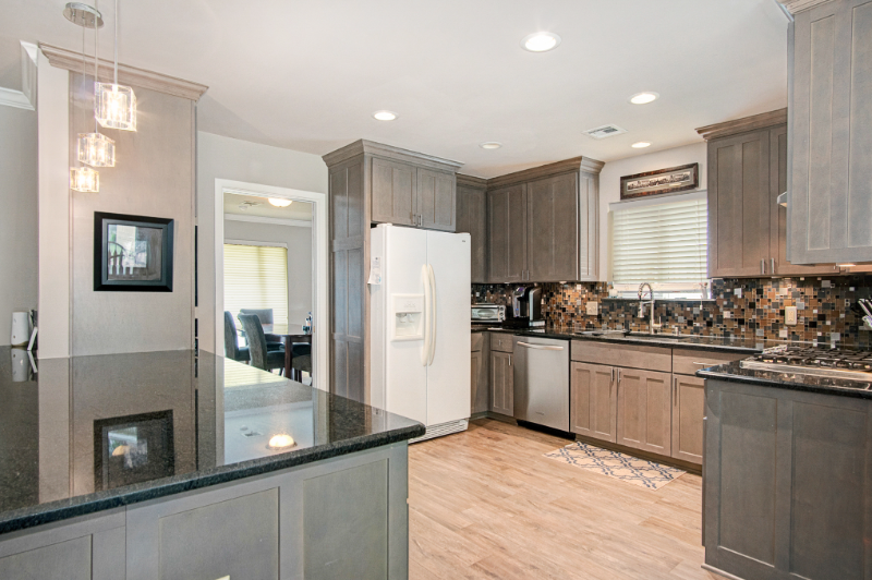 614 Bendwood Dr - Photo 6 of 15