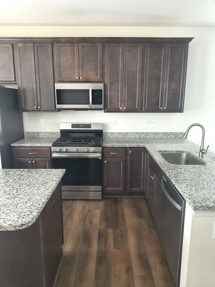 235 Jenkins Way - Photo 2 of 23