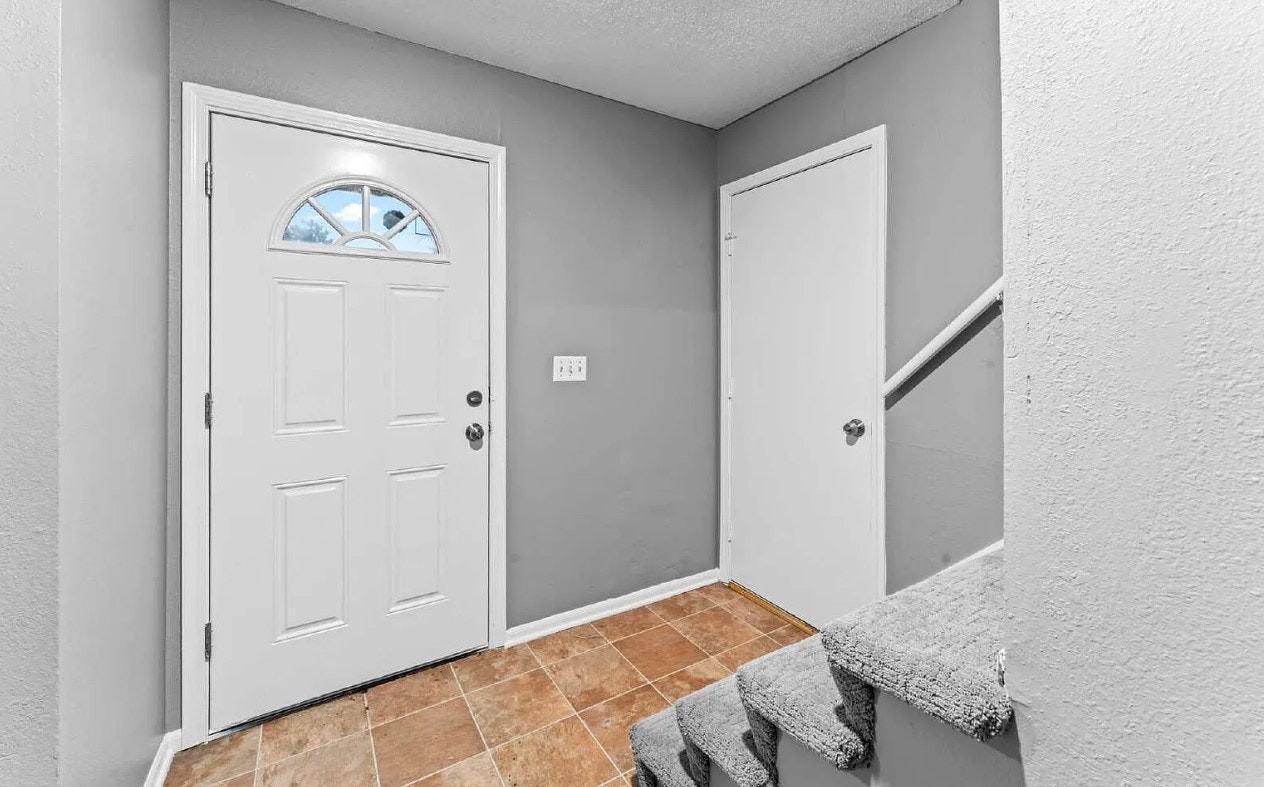 16107 West 141st Terrace - Photo 3 of 18