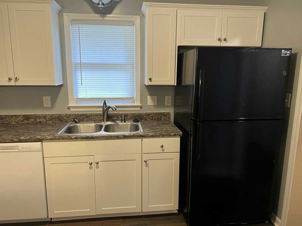 1526 Fort Bragg Road, Unit B - Photo 3 of 17