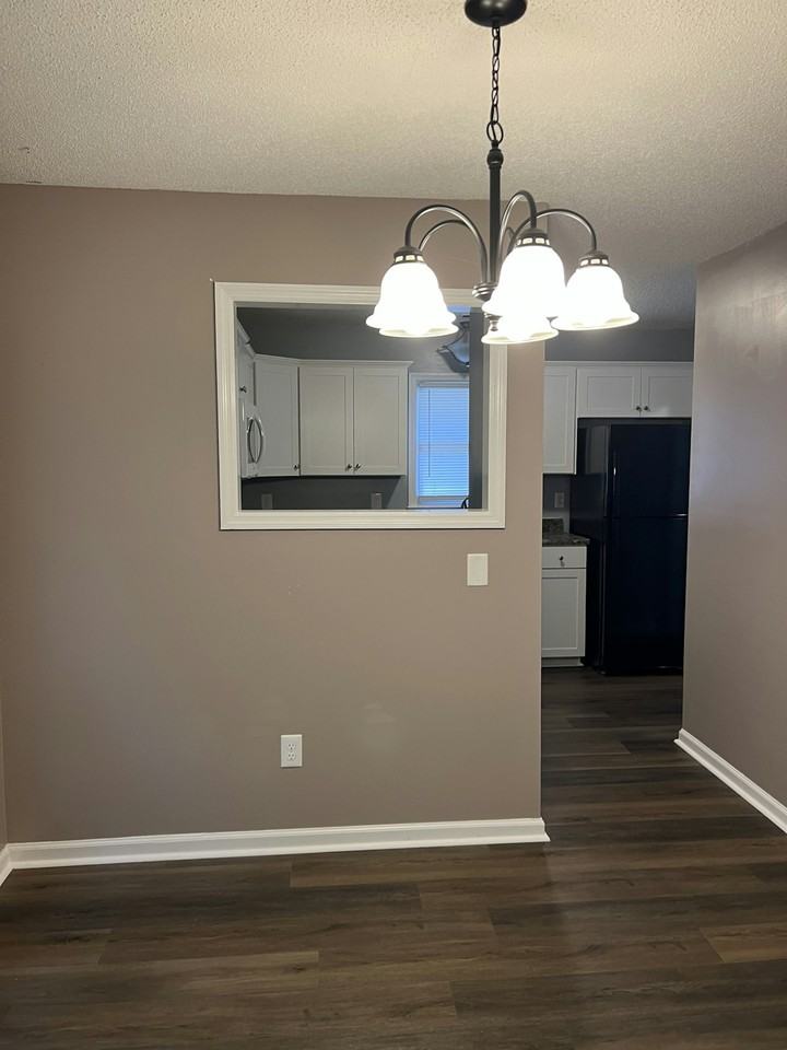 1526 Fort Bragg Road, Unit B - Photo 5 of 17