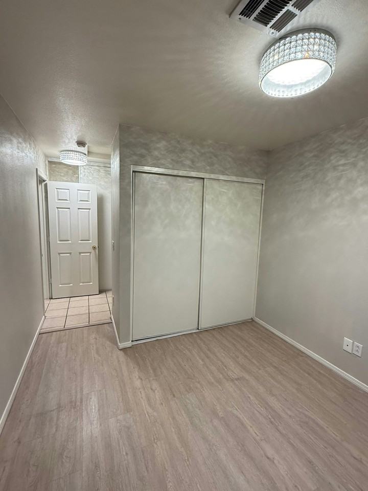 1926 Haskell Road, Unit 3 - Photo 6 of 12