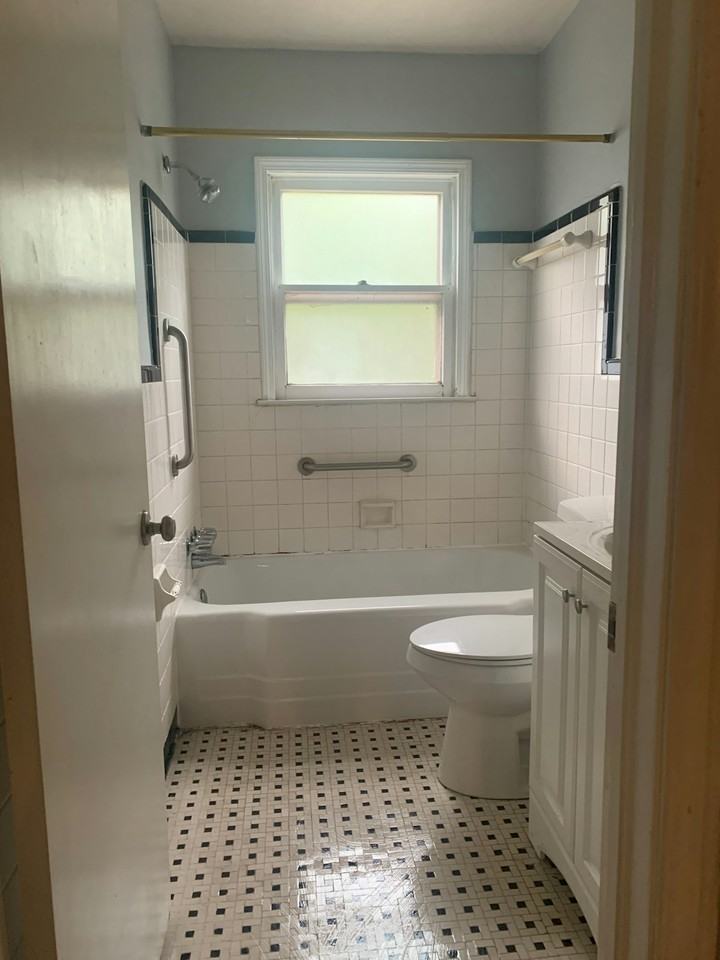 117 Shadowmoor Drive, Unit A - Photo 7 of 9