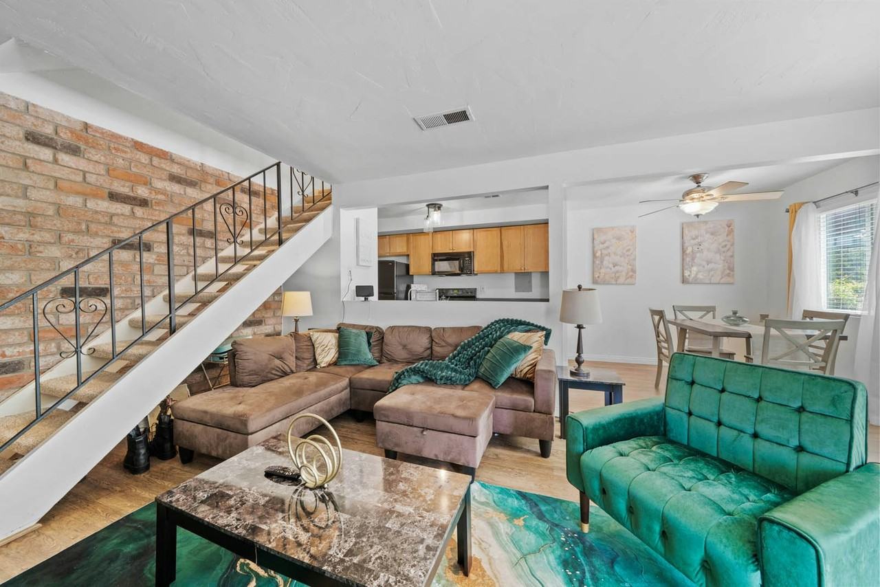 12156 Wintergreen Drive - Photo 2 of 28