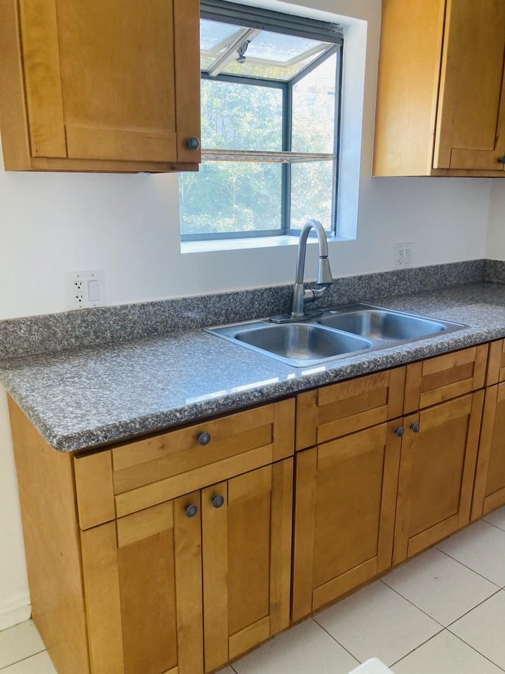 474 Sherman Avenue - Photo 3 of 24