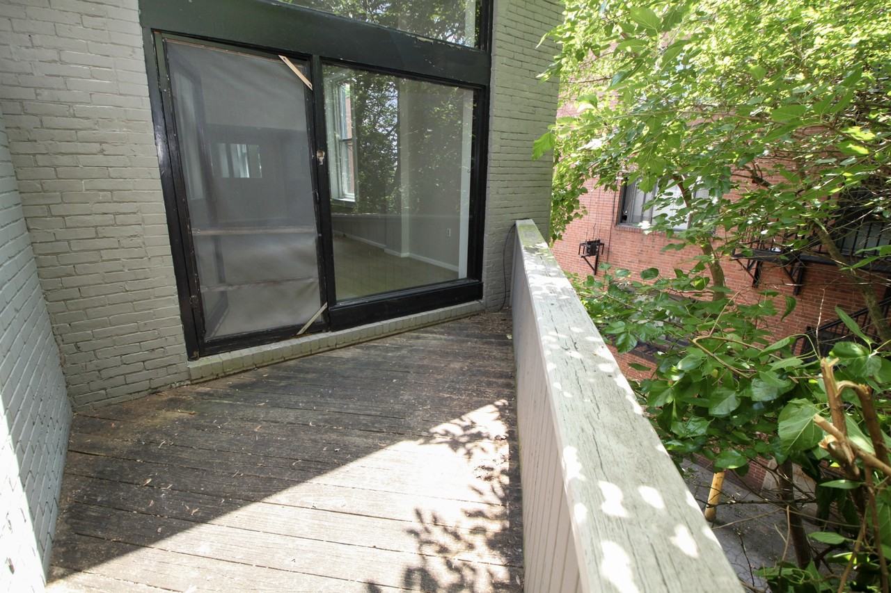 ASHLEY PLACE -- 080 - Photo 6 of 12