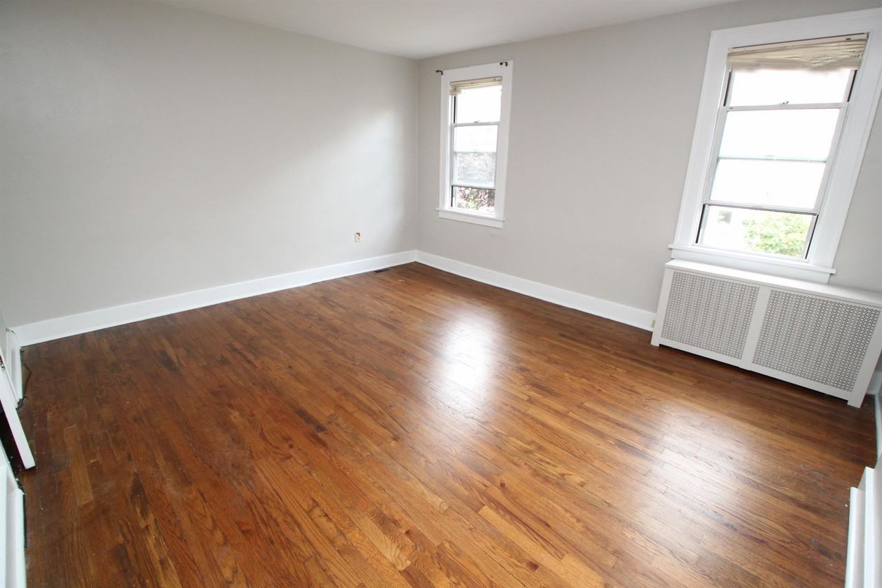 CENTRE AVE-5535 -- 127 - Photo 6 of 11